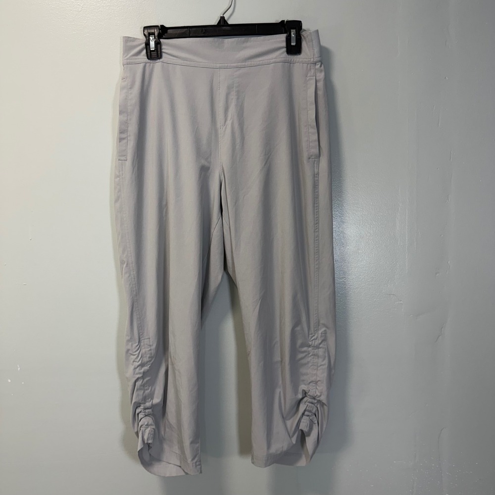 CALIA by Carrie Underwood Womens Ruched Hem Capri Jogger Pants Gray Medium